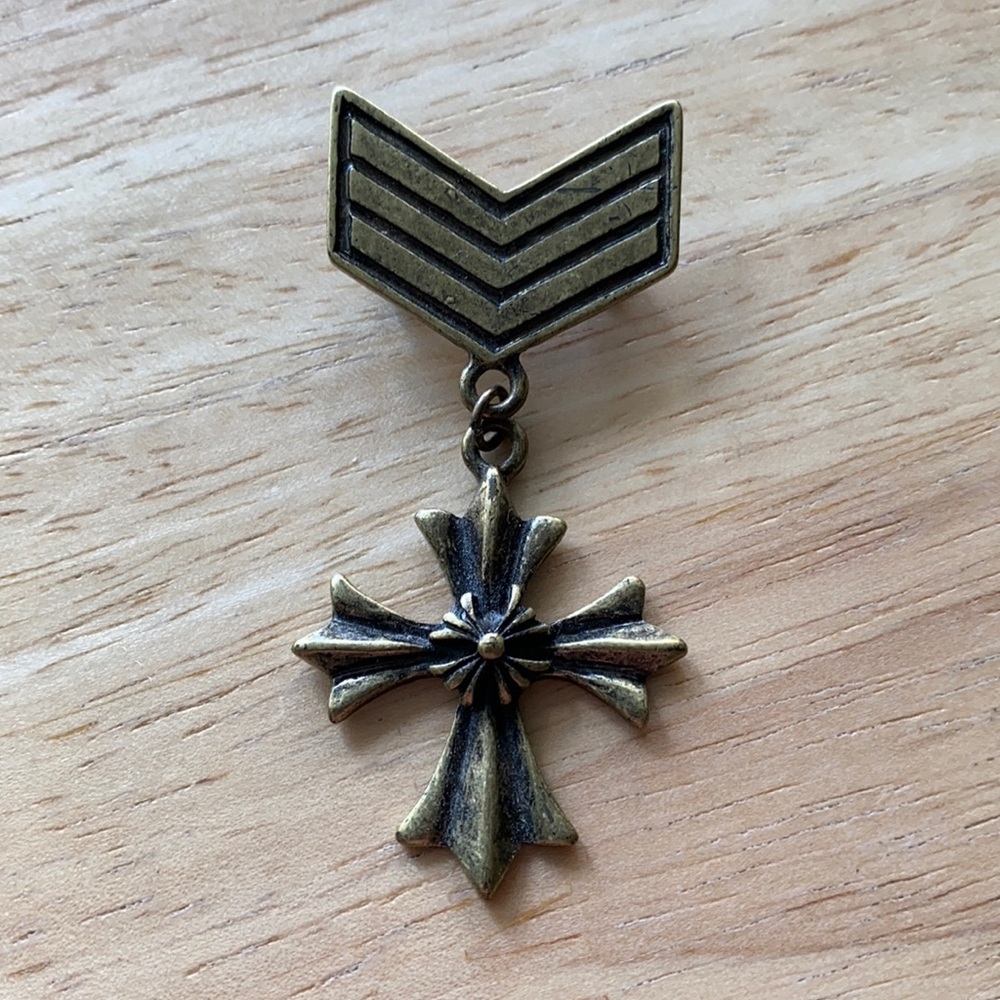 5/$25 Antique Gold Cross Pin